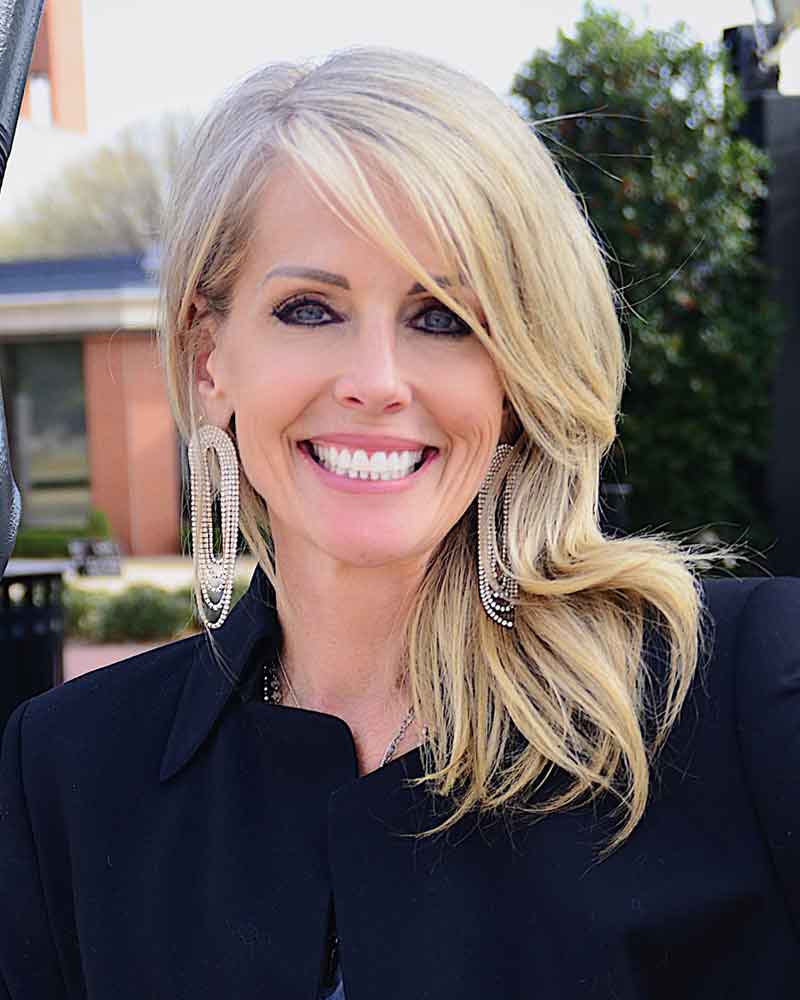 Karin Wallis